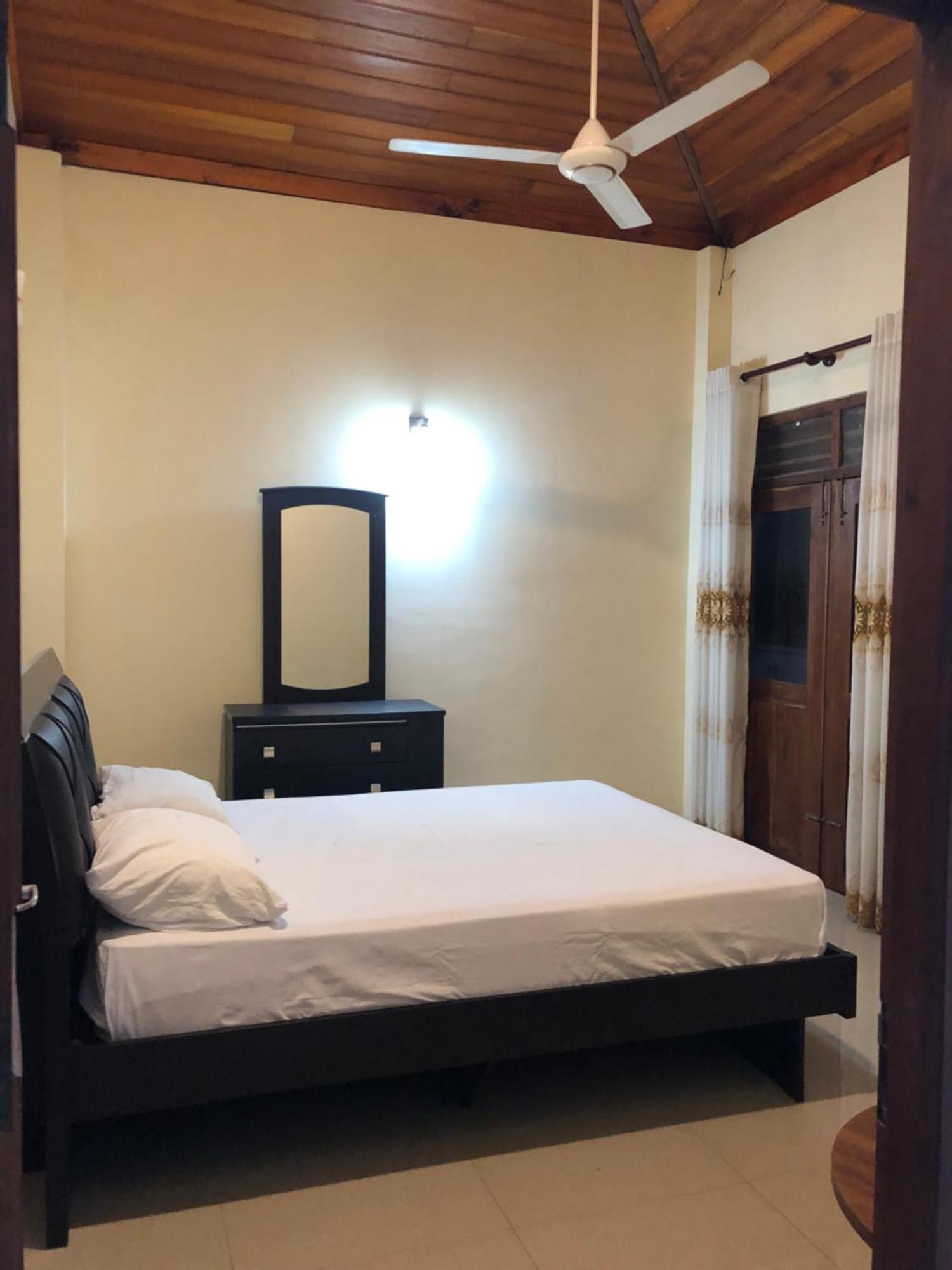 Senarathna Guest House ウェリガマ エクステリア 写真