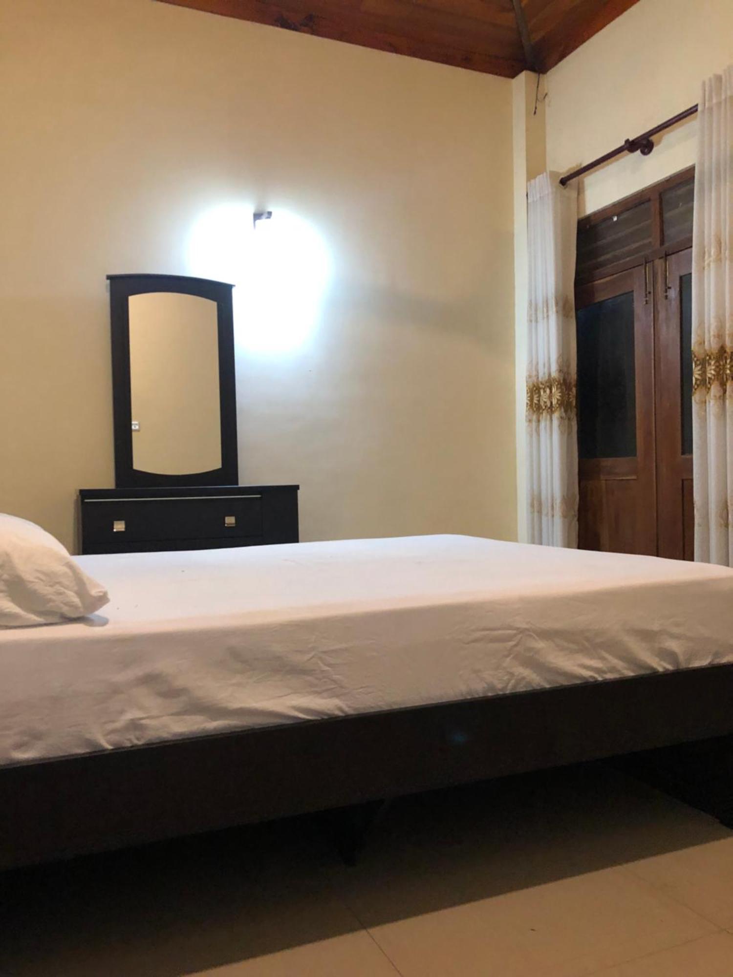 Senarathna Guest House ウェリガマ エクステリア 写真