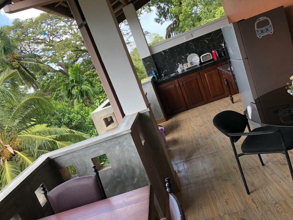 Senarathna Guest House ウェリガマ エクステリア 写真