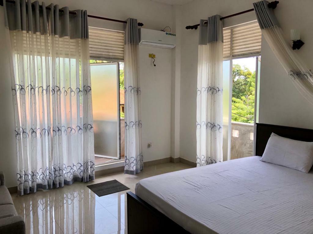 Senarathna Guest House ウェリガマ エクステリア 写真